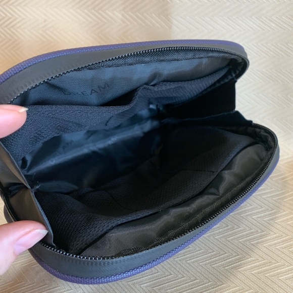 Generic Accessory cables/game Organizer Travel bag/pouch. Purple - Picture 5 of 5